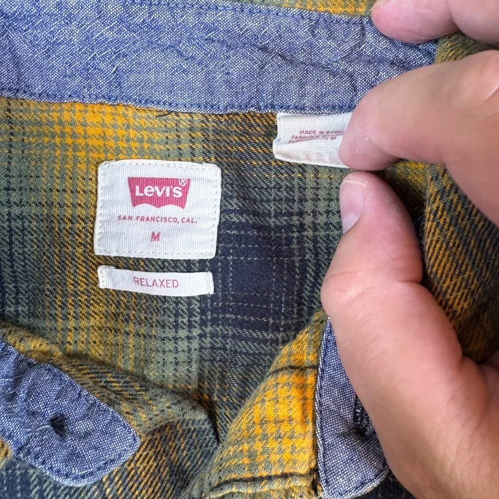 Levi's Shirt Mens Medium Relaxed Fit Plaid Flannel Yellow Black Long Sleeve
